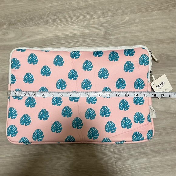 Monstera Laptop Case - Picture 4 of 5